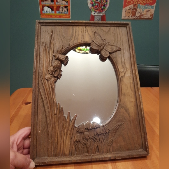 VINTAGE EINAR JOHANSEN WOOD CARVED MIRROR 1976 BUTTERFLY DAFFODIL BLUEBELLS - Picture 3 of 16
